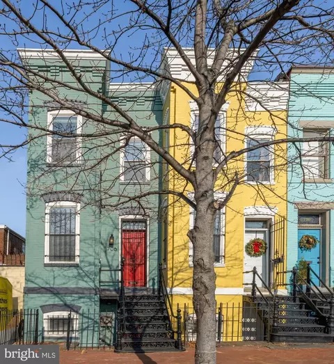 706 L St SE, Washington, DC 20003 photo 2