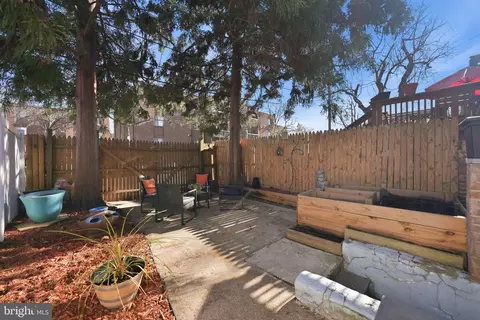 Exterior - 451 15th St NE, Washington, DC 20002 photo 5 of 7