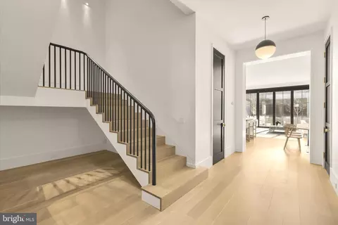 639 E Street St SE, Washington, DC 20003