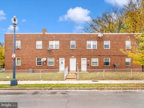 1208 Raum St NE, Washington, DC 20002