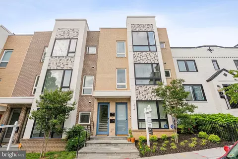 1214 Queen St NE #2, Washington, DC 20002