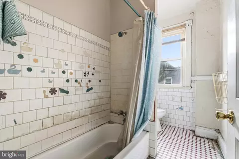 Bath - 744 Gresham Pl NW, Washington, DC 20001 photo 1 of 1