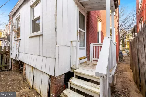 Exterior - 744 Gresham Pl NW, Washington, DC 20001 photo 4 of 4