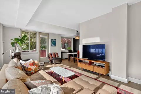 4000 Tunlaw Rd NW #116, Washington, DC 20007
