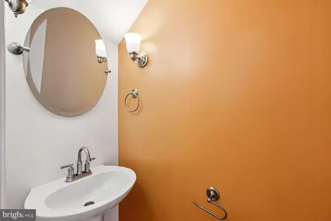 423 18th St NE #7, Washington, DC 20002 photo 15