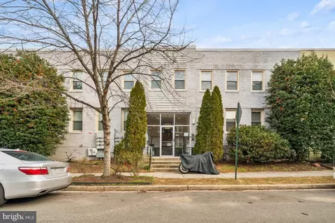 423 18th St NE #7, Washington, DC 20002 photo 2