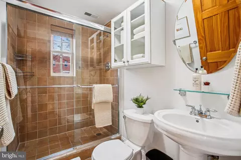 Bath - 37 17th St SE, Washington, DC 20003 photo 1 of 4