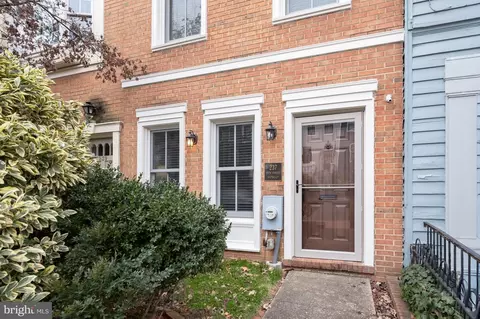 Exterior - 237 10th St SE, Washington, DC 20003 photo 2 of 12