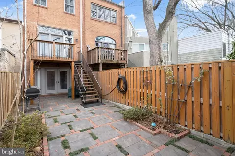 Exterior - 237 10th St SE, Washington, DC 20003 photo 6 of 12