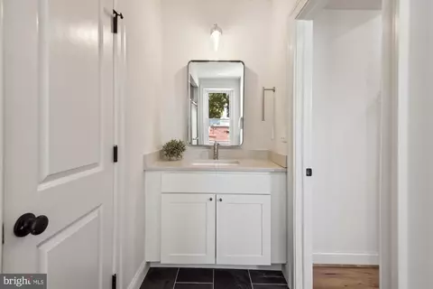 1214 E Capitol St NE, Washington, DC 20002 photo 12