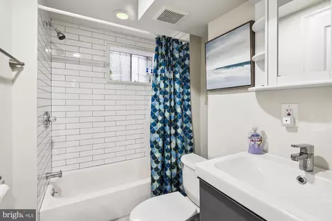 1214 E Capitol St NE, Washington, DC 20002 photo 15