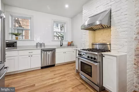 1214 E Capitol St NE, Washington, DC 20002 photo 4