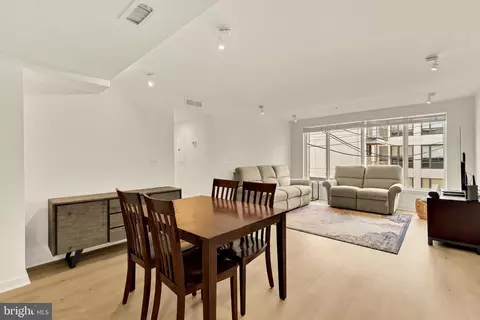 1423 Newton St NW #204, Washington, DC 20010