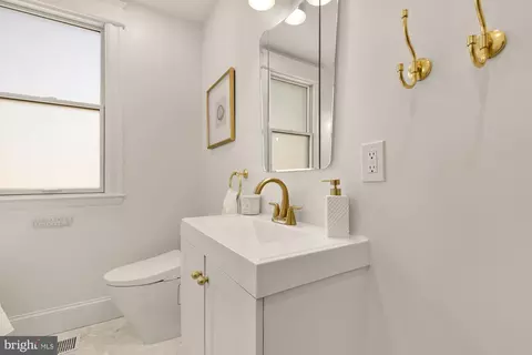 10 Bryant St NE, Washington, DC 20002 photo 32