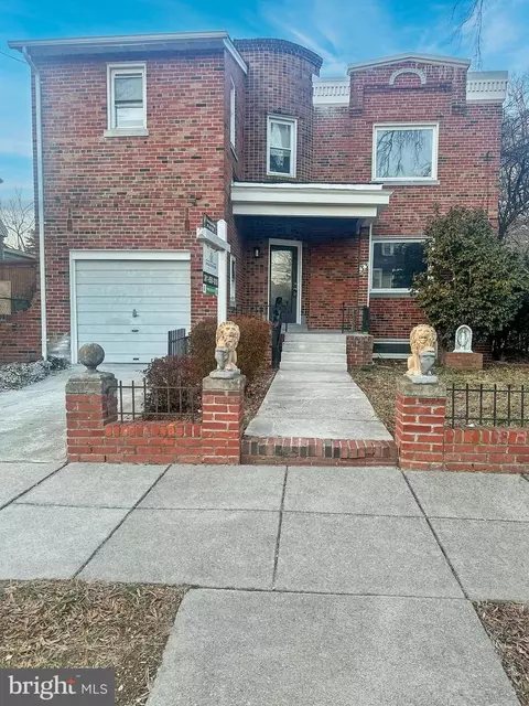 33 Nicholson St NW, Washington, DC 20011