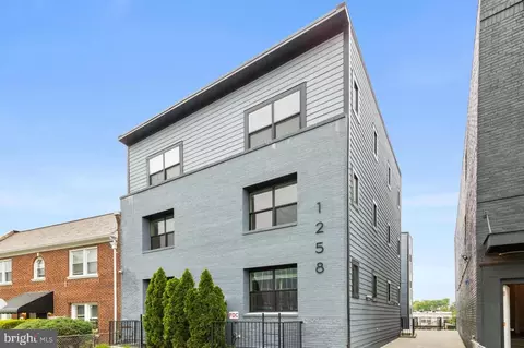 1258 Holbrook Ter NE #5, Washington, DC 20002