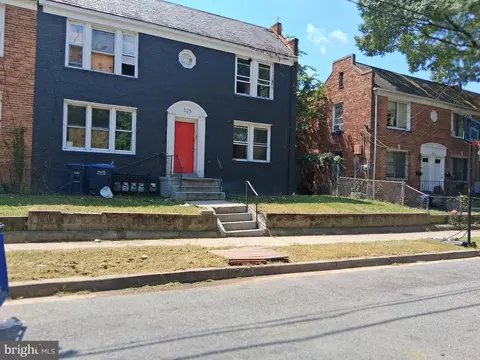 325 Parkland Pl SE, Washington, DC 20032