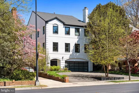4725 Massachusetts Ave NW, Washington, DC 20016