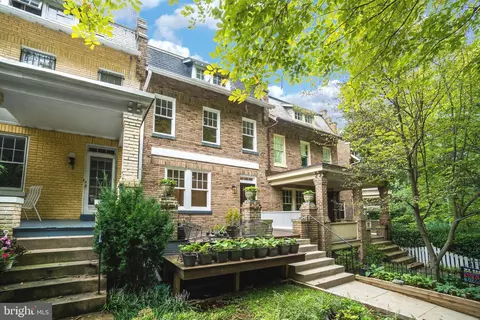 2030 Pierce Mill Rd NW, Washington, DC 20010