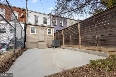Exterior - 1841 L St NE, Washington, DC 20002 photo 3 of 5