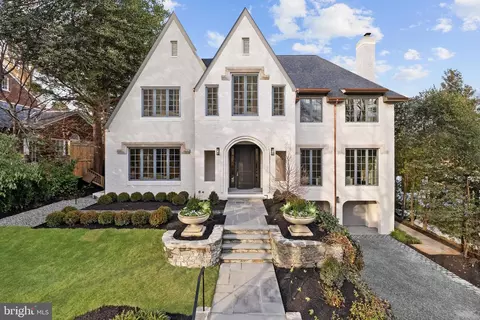 4433 Cathedral Ave NW, Washington, DC 20016