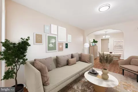 4007 1st St SW, Washington, DC 20032