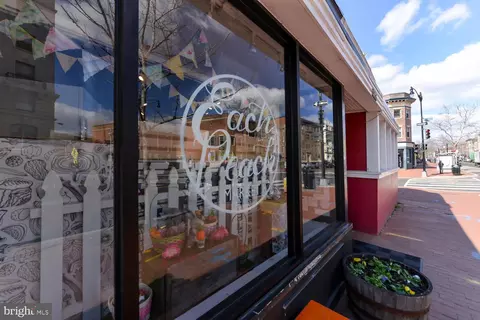 Exterior - 2801 Adams Mill Rd NW #210, Washington, DC 20009 photo 3 of 6