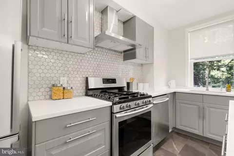 Kitchen - 2801 Adams Mill Rd NW #210, Washington, DC 20009 photo 3 of 5