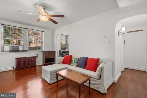 4581 Macarthur Blvd NW #103, Washington, DC 20007 photo 2