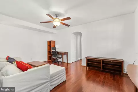 4581 Macarthur Blvd NW #103, Washington, DC 20007 photo 7