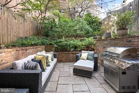 1726 17th St NW #B1, Washington, DC 20009
