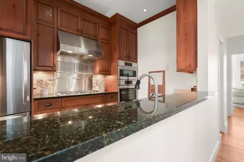 1745 S Street St NW, Washington, DC 20009 photo 7