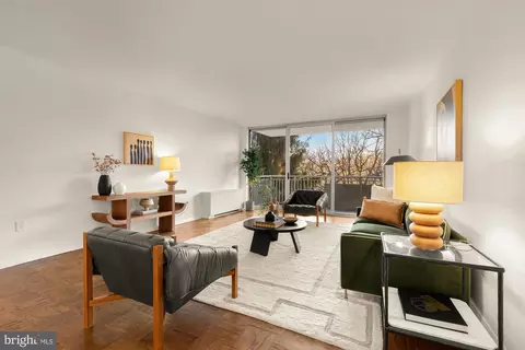 3001 Veazey Ter NW #520, Washington, DC 20008