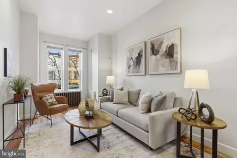 630 13th St NE, Washington, DC 20002