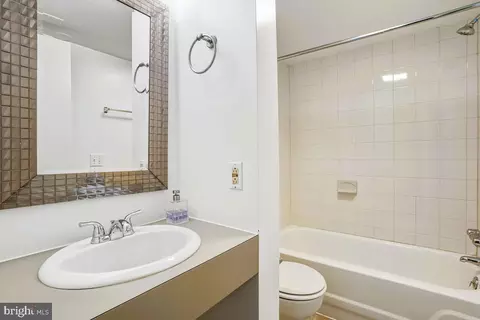 101 6th St NE, Washington, DC 20002 photo 29