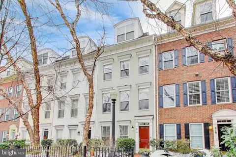 814 Capitol Square Pl SW, Washington, DC 20024