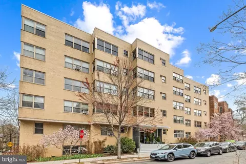 3025 Ontario Rd NW #207, Washington, DC 20009