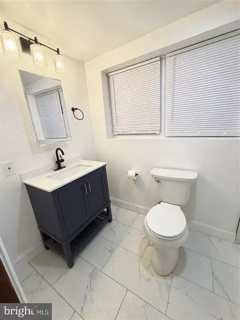Bath - 1154 4th St NE, Washington, DC 20002 photo 4 of 4