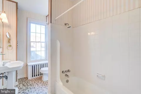 Bath - 602 E Capitol St NE, Washington, DC 20003 photo 3 of 4