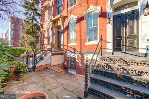 Exterior - 602 E Capitol St NE, Washington, DC 20003 photo 2 of 3