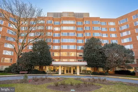 4000 Tunlaw Rd NW #1030, Washington, DC 20007