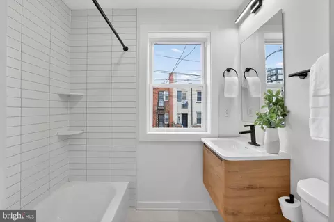 Bath - 777 18th St NE, Washington, DC 20002 photo 2 of 2