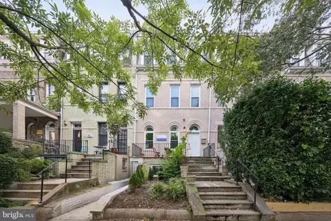 2708 Ontario Rd NW, Washington, DC 20009