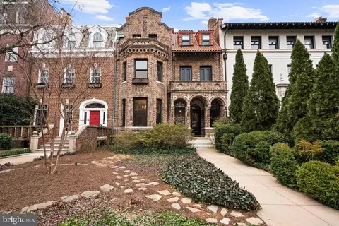 2214 Wyoming Ave NW, Washington, DC 20008