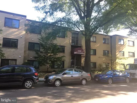 4555 Macarthur Blvd NW #107, Washington, DC 20007