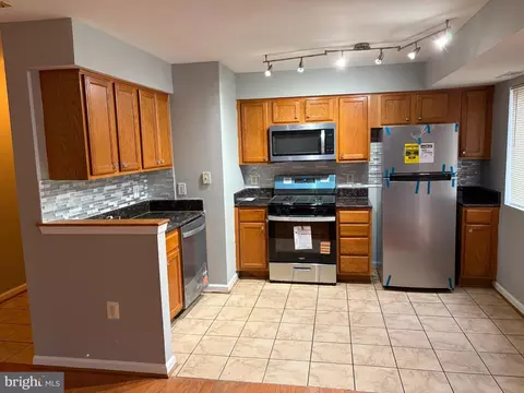 4110 Ames St NE #102, Washington, DC 20019