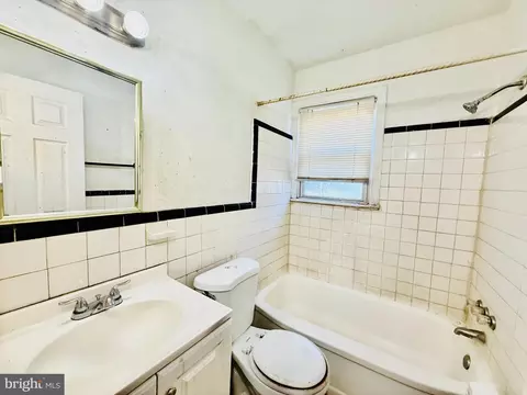 Bath - 5111 Ayers Pl SE, Washington, DC 20019 photo 1 of 1