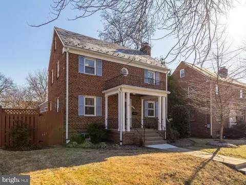 3805 17th St NE, Washington, DC 20018