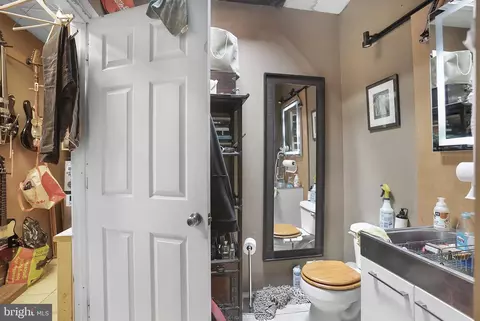 222 Upshur St NW, Washington, DC 20011 photo 21