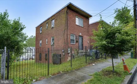 341 54th St NE, Washington, DC 20019